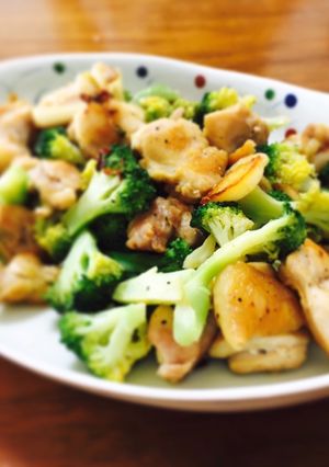 ＊鶏もも肉とブロッコリーのにんにく炒め＊-レシピのメイン写真