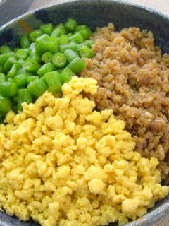 三色そぼろ丼-レシピのメイン写真