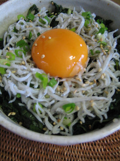 シラスとモロヘイヤの丼☆☆☆-レシピのメイン写真