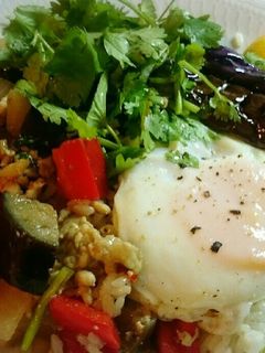 どっさりパクチー丼(ガパオ風)-レシピのメイン写真