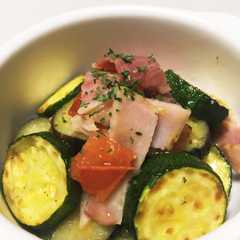 รูปของ カフェメニュー♪ズッキーニのオリーブ炒め