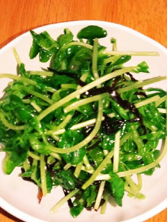 ちょー簡単。豆苗の昆布あえ!-レシピのメイン写真