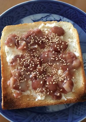 クリームチーズとうずら豆の甘煮トースト-レシピのメイン写真