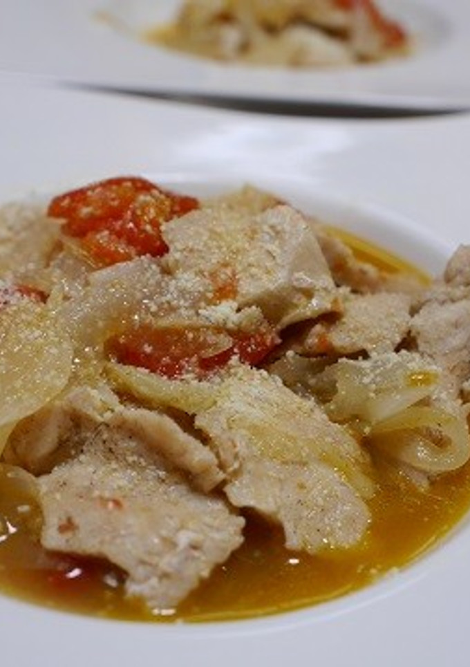 新玉ねぎとトマトと鶏むね肉の蒸し炒め-レシピのメイン写真