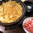 豚しゃぶでお肉やわらか♪辛くないキムチ鍋