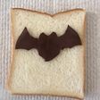 ハロウィンに!簡単コウモリデコパン!