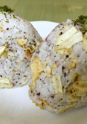 ☆厚切りポテトチップ ゆかり おにぎり-レシピのメイン写真