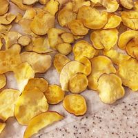 基本からアレンジまで！思わずつくりたくなる「おさつチップ」のレシピ