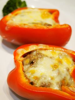 キヌア肉味噌詰めパプリカのチーズ焼き-レシピのメイン写真