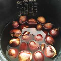 รูปของ 炊飯器で栗の簡単な茹で方