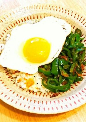 ピーマン好きのアジアン丼-レシピのメイン写真