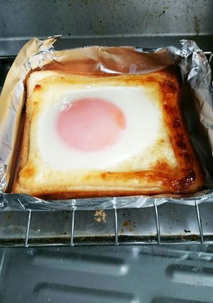 卵のせトースト-レシピのメイン写真