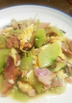 隼人瓜（はやとうり）の炒め物-レシピのメイン写真