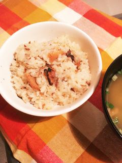 缶詰で♪カンタン手抜き炊き込みご飯✨-レシピのメイン写真