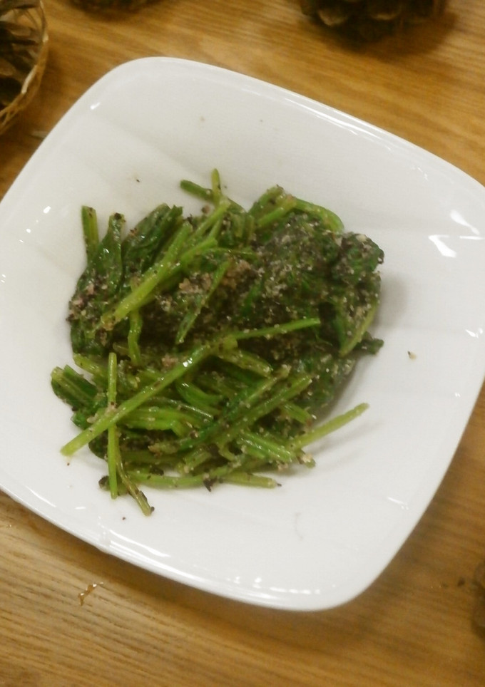お箸が進む♪ほうれん草のごまゆかり和え-レシピのメイン写真