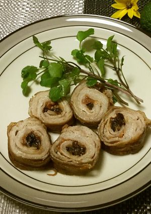 プルーンと梅干入り☆豚薄切り肉巻き-レシピのメイン写真