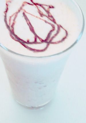 《スタバ風》超簡単！！バナナフラペチーノ-レシピのメイン写真