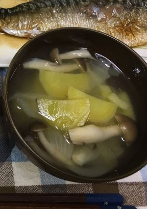 生姜が香る♡さつまいものお味噌汁-レシピのメイン写真