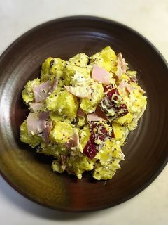 秋深まるさつまいものサラダ〜蜂蜜をかけて-レシピのメイン写真