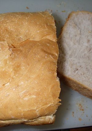 HBで♪いちごジャム入りヨーグルト食パン-レシピのメイン写真