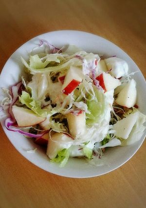 カット野菜とりんごのヨーグルトサラダ-レシピのメイン写真