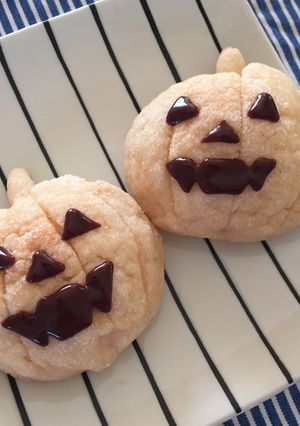 ハロウィン♪デコメロンパン-レシピのメイン写真