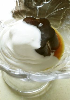 コーヒーゼリーにホイップマリーム乗せ♪-レシピのメイン写真