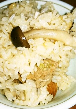 豚の角煮の煮汁できのこ炊き込みご飯-レシピのメイン写真