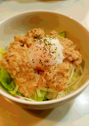 簡単！オニオンとツナのサラダ温玉のせ-レシピのメイン写真