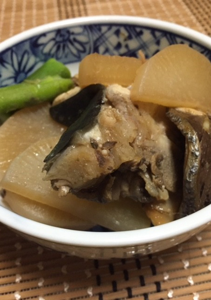 ぶりのアラと大根の煮付け-レシピのメイン写真