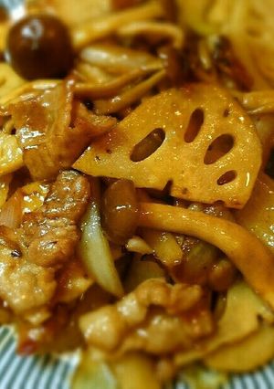 豚バラ蓮根としめじのこってり簡単和風炒め-レシピのメイン写真