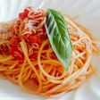 しらすたっぷりトマトソースパスタ