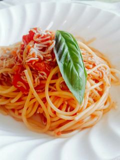 しらすたっぷりトマトソースパスタ-レシピのメイン写真