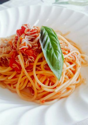 しらすたっぷりトマトソースパスタ-レシピのメイン写真