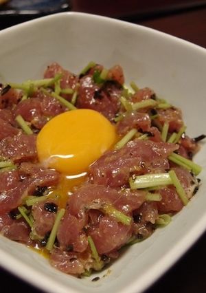 旨味と酸味♪まぐろの梅塩昆布ユッケ-レシピのメイン写真