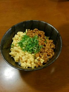 簡単おいしい鶏そぼろ丼-レシピのメイン写真