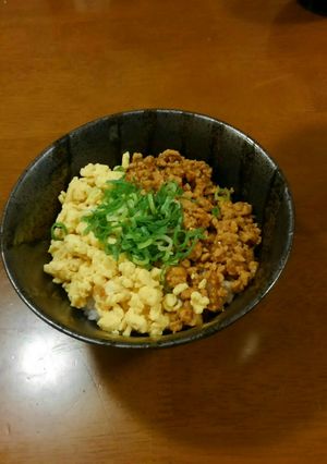 簡単おいしい鶏そぼろ丼-レシピのメイン写真