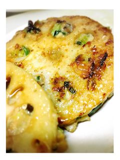 餃子の余り具で♩蓮根はさみ焼き-レシピのメイン写真