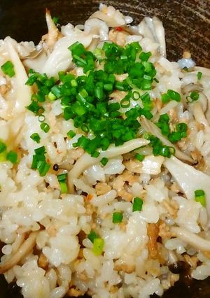 ドレッシングで簡単きのこの炊き込みご飯-レシピのメイン写真