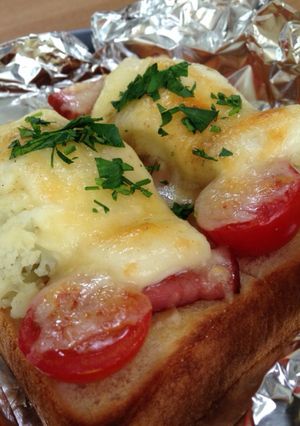 食パンの上にグラタン♪-レシピのメイン写真