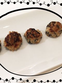 ひじきの煮物リメイク☆お弁当用ハンバーグ-レシピのメイン写真