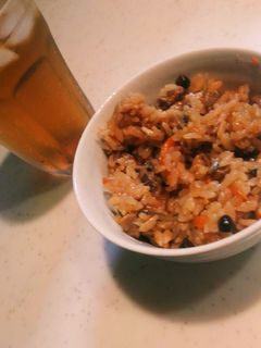 子供が喜んだ!ごぼうしめじの炊き込みご飯-レシピのメイン写真