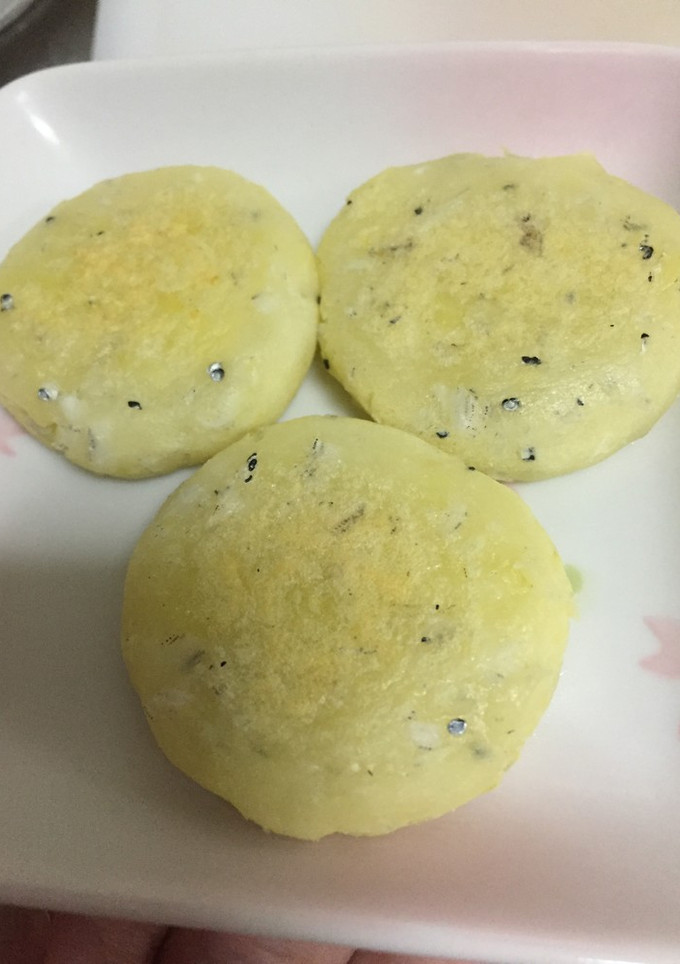 離乳食☆中期 じゃがいもとしらすのおやき-レシピのメイン写真