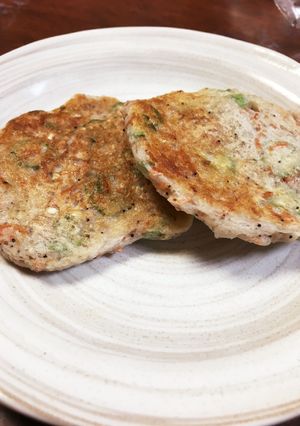 混ぜて焼くだけ！簡単☆山芋おやき-レシピのメイン写真