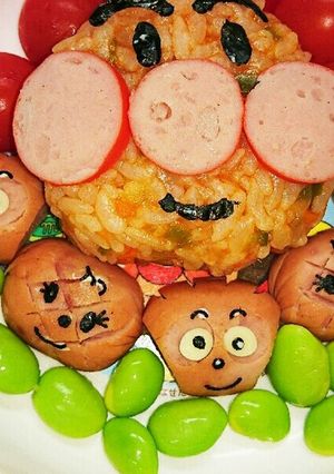 キャラ弁★メロンパンナとクリームパンダ-レシピのメイン写真