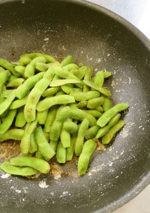 焼き枝豆 onフライパン-レシピのメイン写真