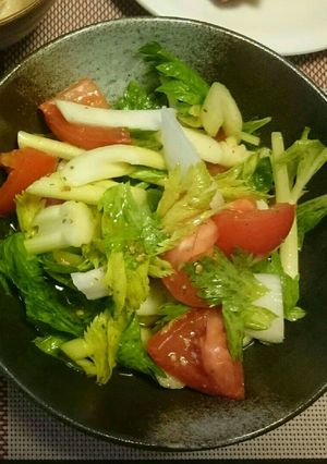 セロリとトマトのさっぱりサラダ-レシピのメイン写真