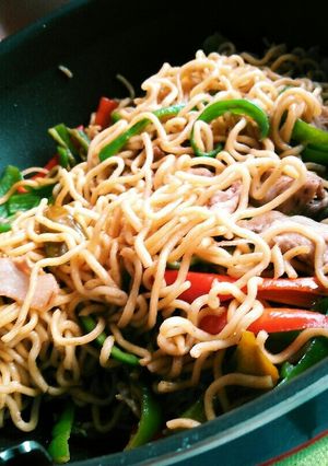 彩りキレイなソース焼きそば冷凍野菜で時短-レシピのメイン写真