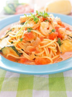 ズッキーニと海老のビスク風スープパスタ-レシピのメイン写真