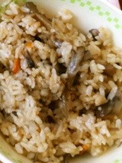 秋の味わい♪まいたけごはん-レシピのメイン写真